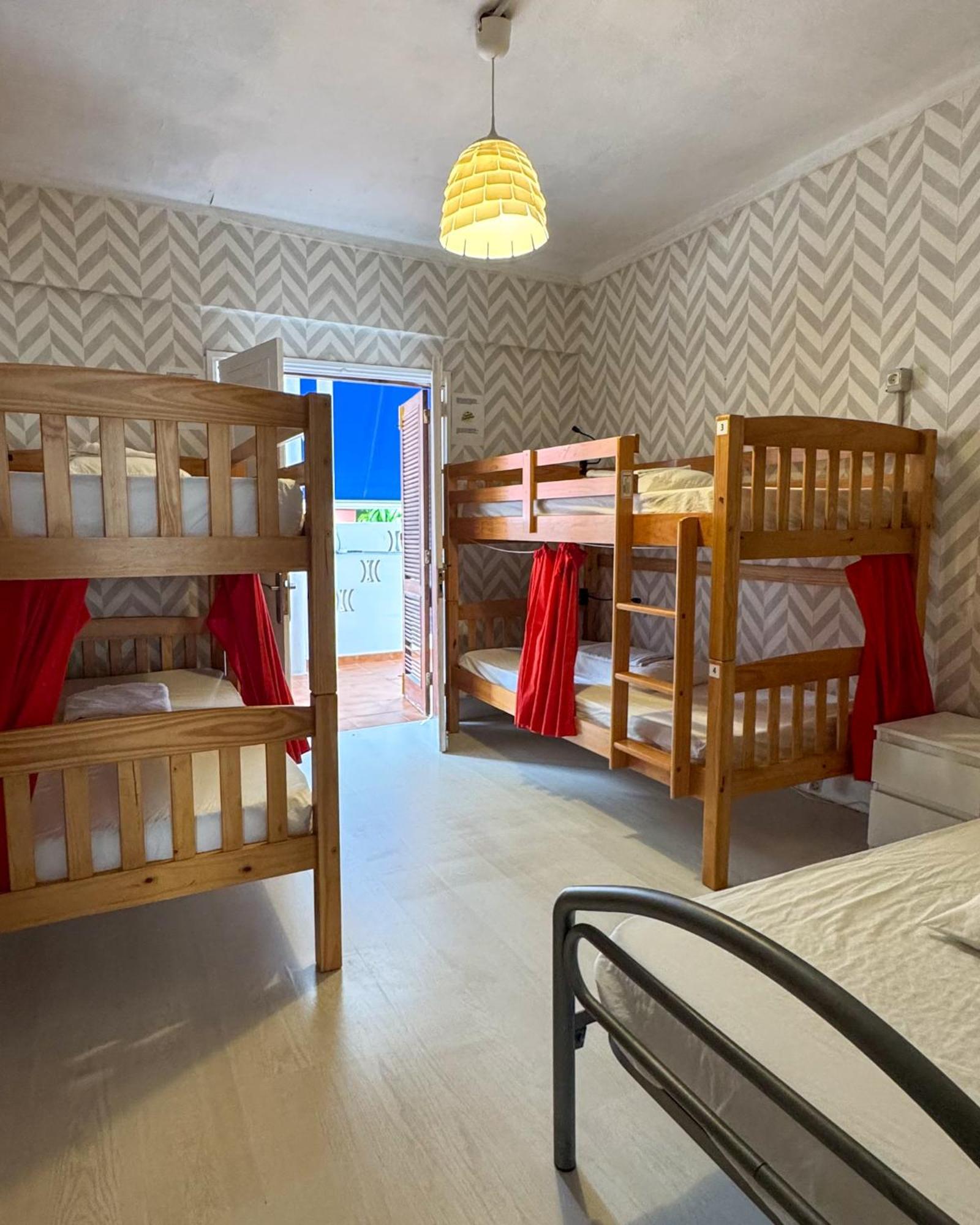 Tenerife Experience Hostel Santa Cruz de Tenerife Bagian luar foto